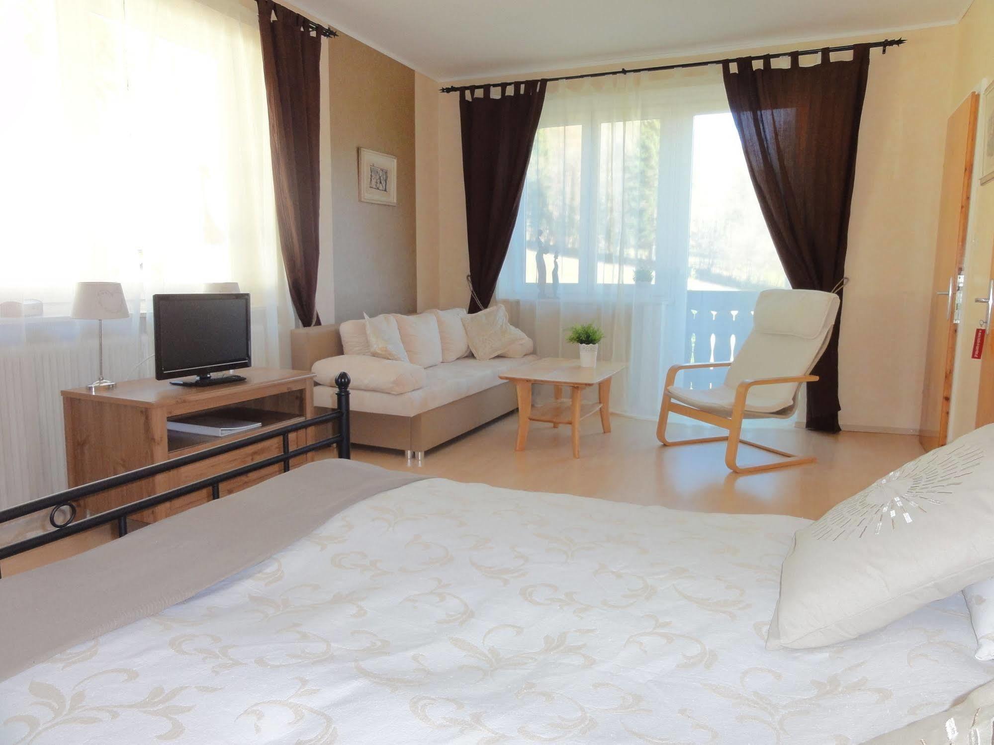 Pension Adlerhorst Steindorf am Ossiacher See Dış mekan fotoğraf